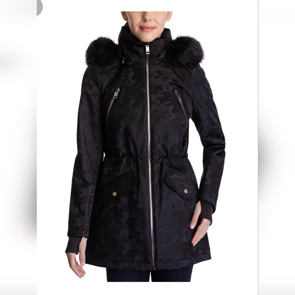 Michael Kors Black Camo, Fleece lined, Faux fur trim hooded coat! XS NWOT